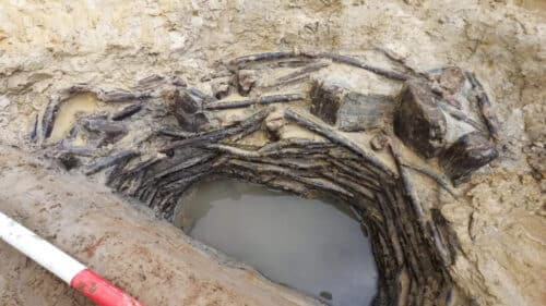 bronze age wooden well england 1 500x281.jpg