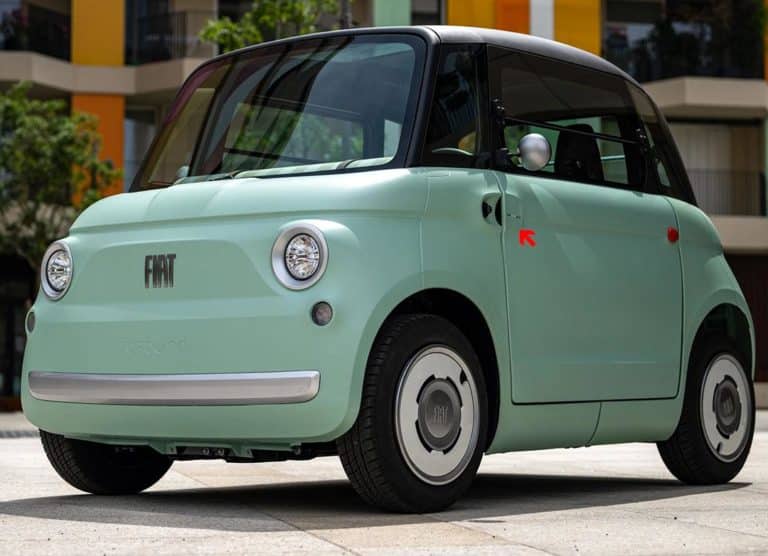 Fiat Topolino sequestrate: continua la “guerra” del Made in Italy 7 fiat topolino adesivo tricolore.jpg