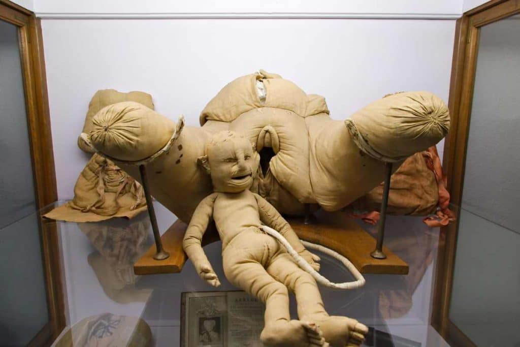 manichino ostetrica.jpg
