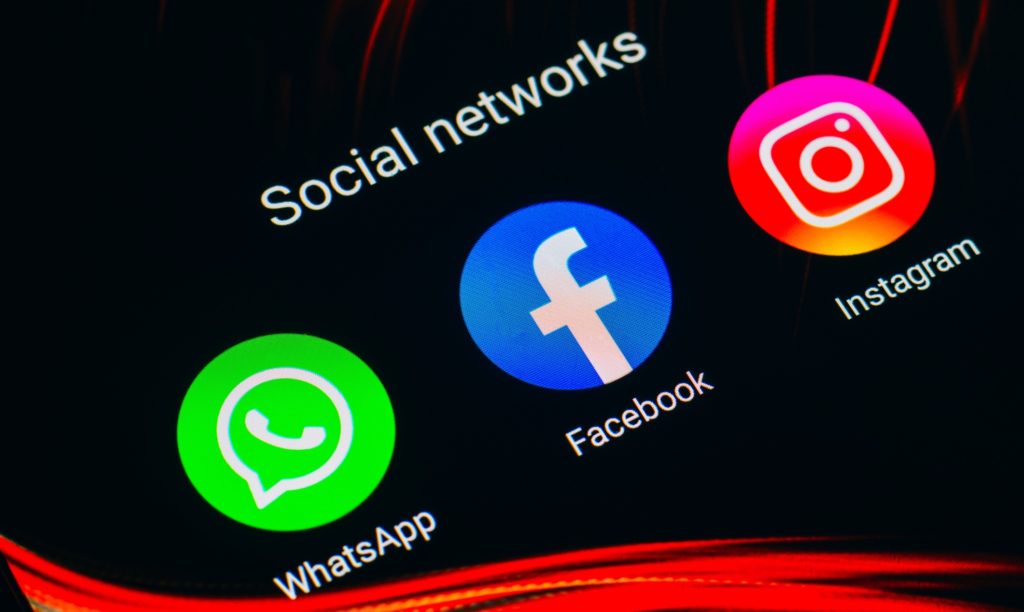 Il rischio per i bambini di dipendenza dai social e salute mentale