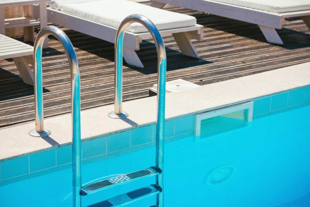 piscina.jpeg
