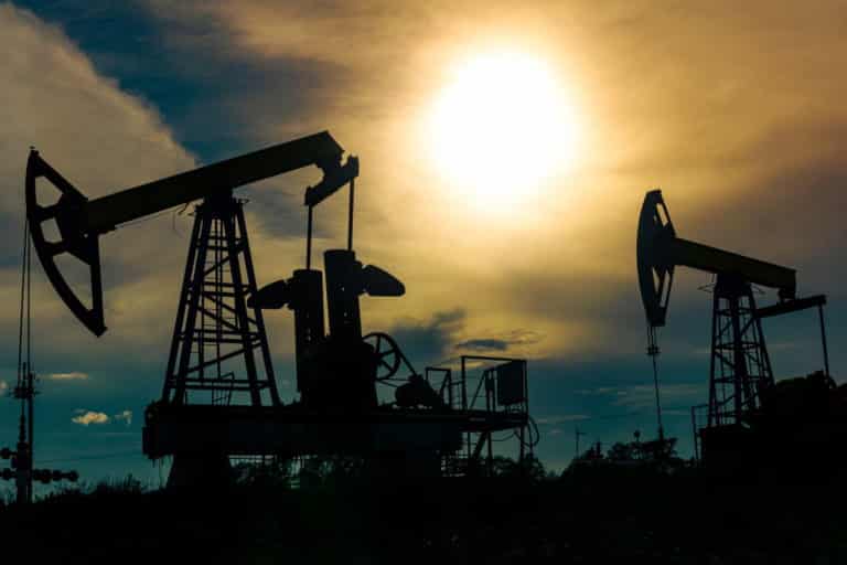pozzi petroliferi.jpg