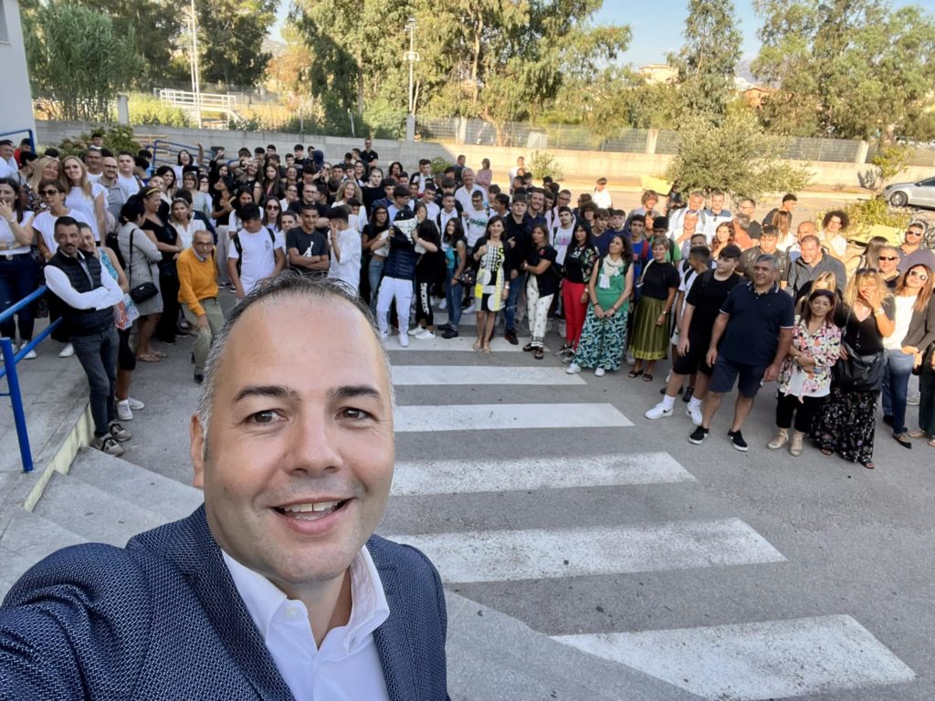 preside Giancluca Corda scuola Olbia.jpeg