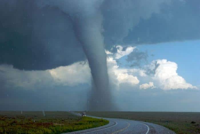 tornado m.jpg