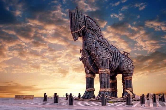 trojan horse m.jpg