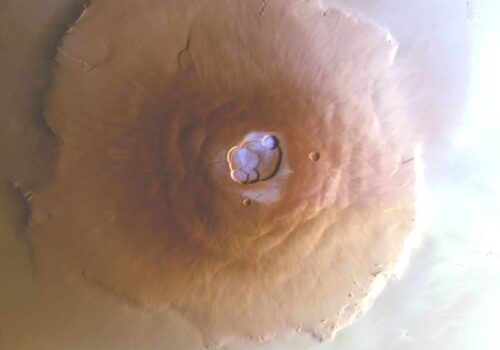 Gelate mattutine e acqua nella zona equatoriale di Marte. La scoperta 1 1.Olympusmons R5WGC3Uf35MU30eaXMpa39O 1200x840@diario abc 500x350.jpg