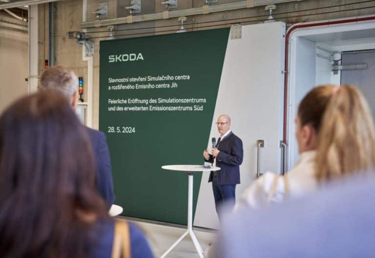 240530 Skoda Auto launches state of the art Simulation Centre 2 4e49e4d0 1440x990 1 e1718104343877.jpg