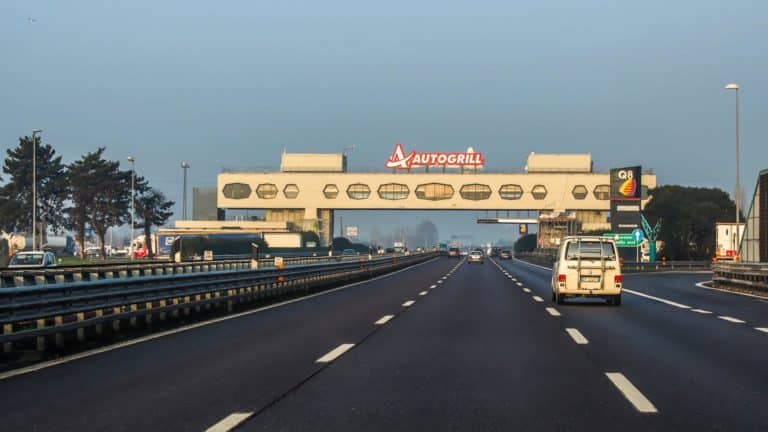 Autogrill scaled.jpg
