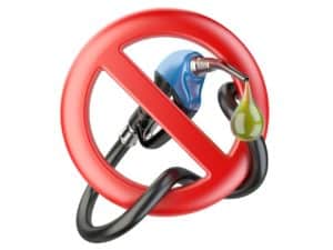Ban 2035 divieto vendita auto nuove benzina e diesel e1719492977615.jpg