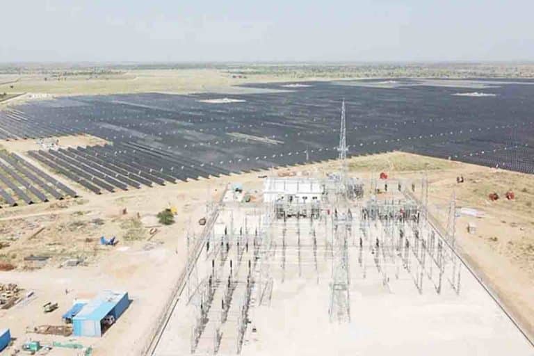 La piu grande centrale solare dei Balcani.jpg