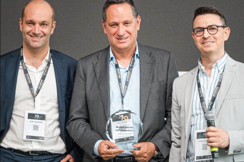 Premiazione ArielCar BTheOne e1719315530902.jpg