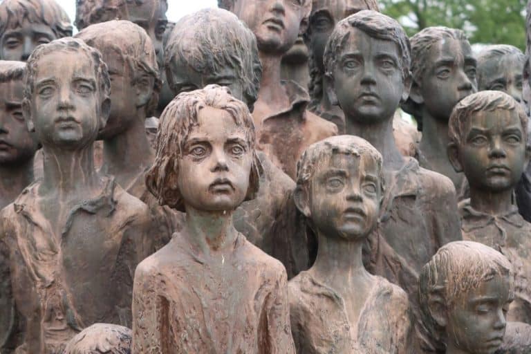 bambini lidice.jpg