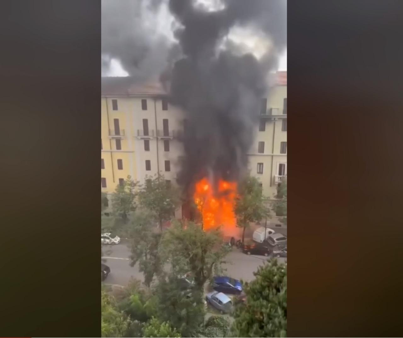 incendio milano officina vigili del fuoco MilanoToday.jpg