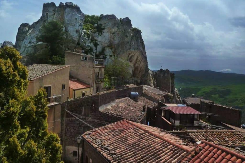 sclafani bagni.jpg