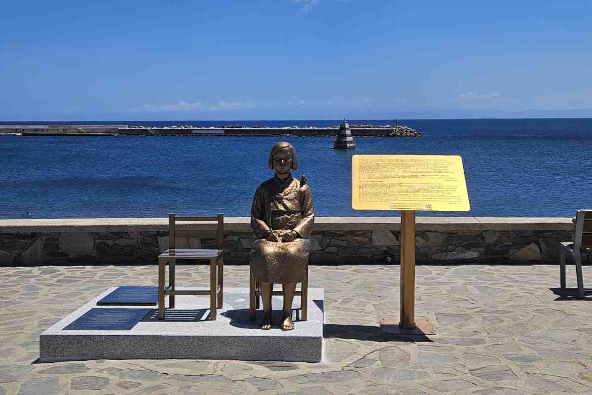 statua donne.jpg