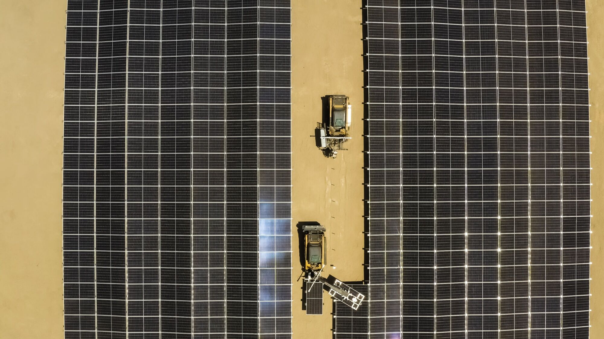 Fotovoltaico, questa start-up ha trovato il modo di installare impianti solari su terreni ripidi e scoscesi 1 2000x1125.jpg
