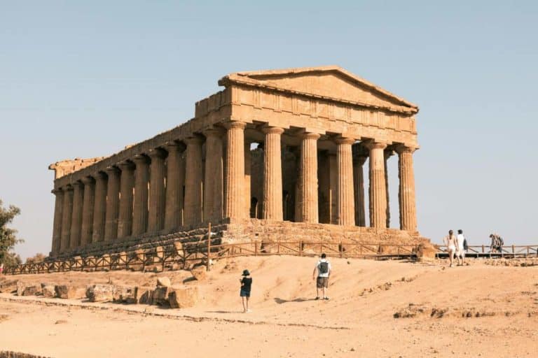 Agrigento turisti.jpg