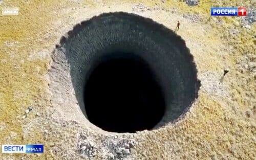 Alcune colline di ghiaccio potrebbero eruttare e diventare crateri in Siberia 1 EgnrFBnWAAED eQ 500x313.jpg