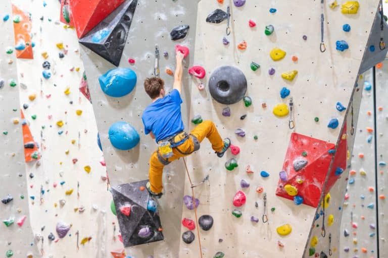 Incredibile, ma vero! Sai che l’arrampicata indoor inquina più di una strada trafficata? 2 Inquinamento arrampicata indoor 1.jpg