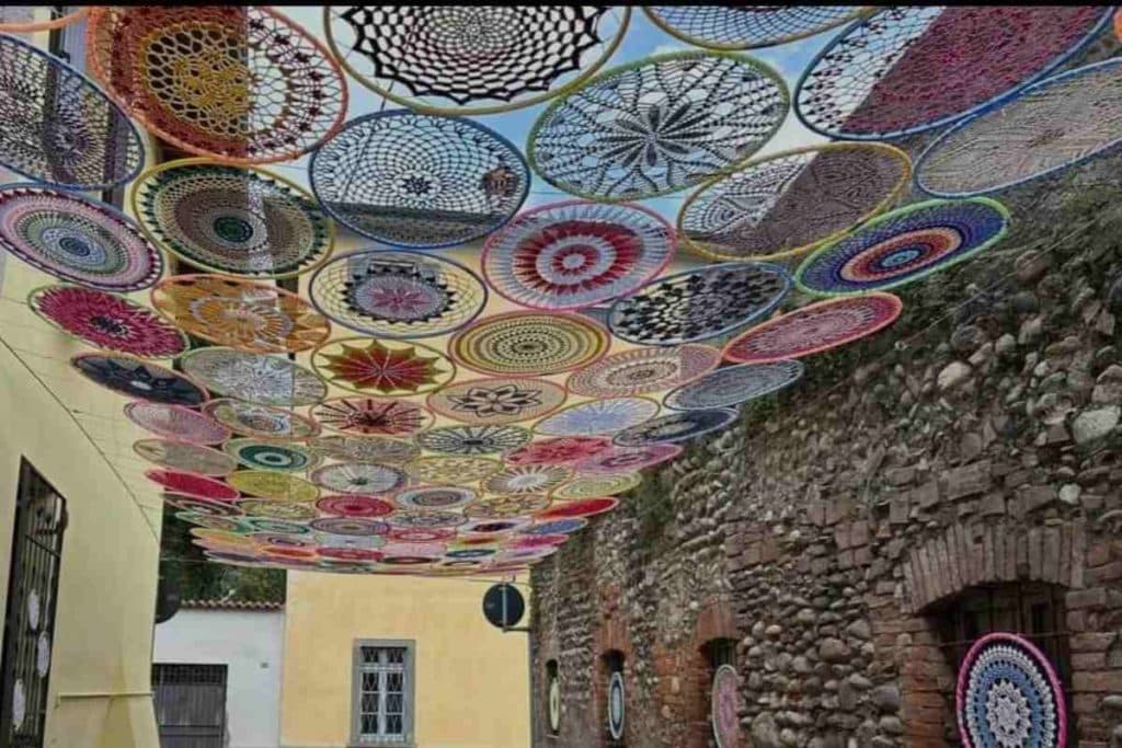 Mandali in aria.jpg
