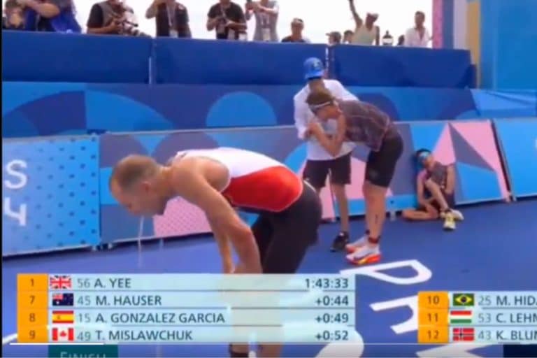 Olimpiadi di Parigi 2024: triathlon estremo nella Senna, gli atleti vomitano ripetutamente 6 Olimpiadi vomito Senna triathlon.jpg