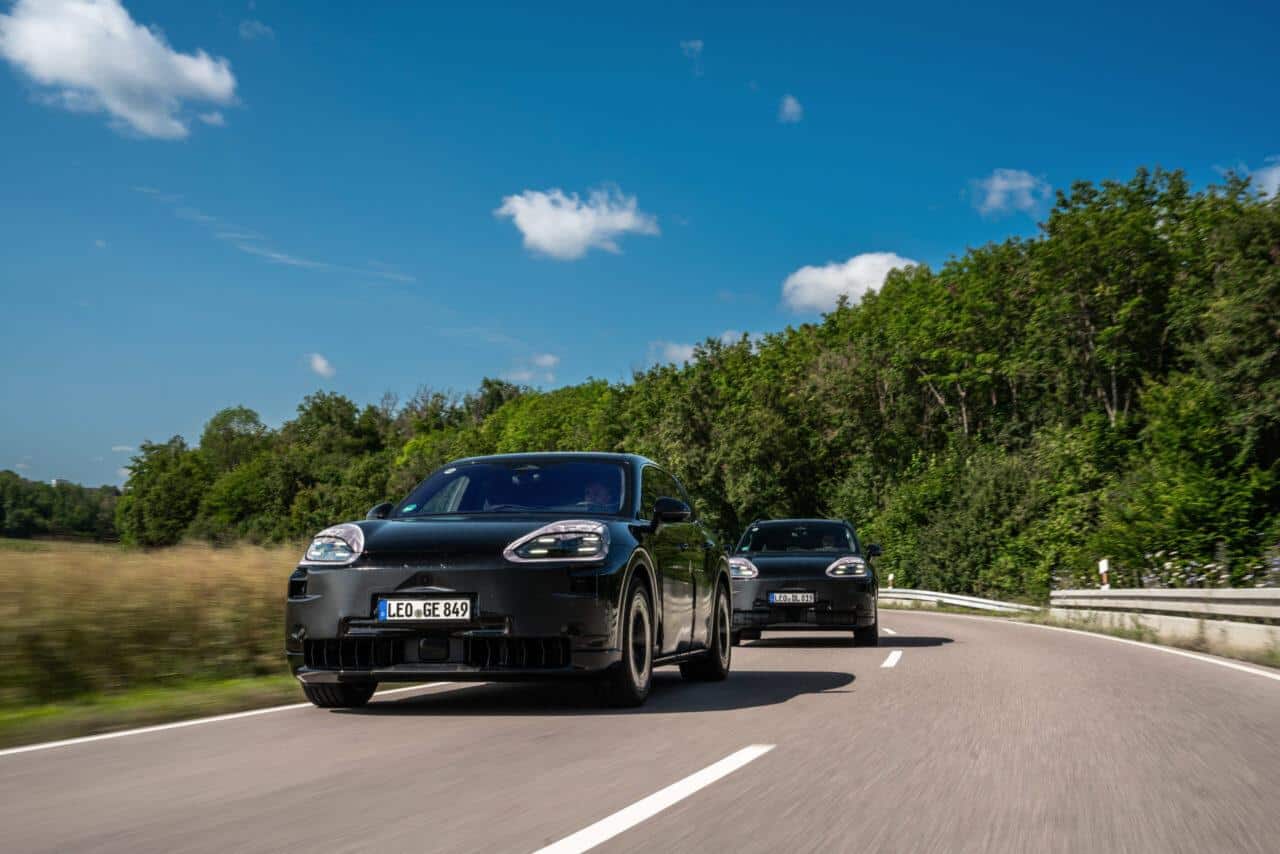 Porsche Cayenne 2024 Elettrica e Ibrida 2 scaled e1721978707990.jpg