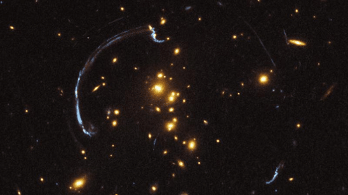 gravitational lensing m.png
