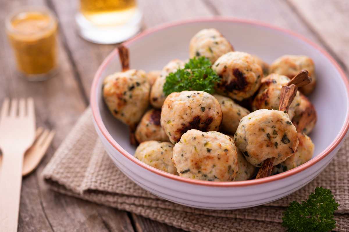 polpette di pane yogurt e pesto.jpg