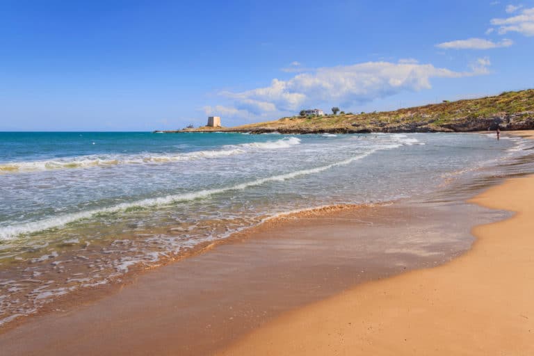 Questa regione italiana ha ricevuto il Premio “Migliore destinazione di viaggio nel mondo” da National Geographic (ed è la seconda volta) 4 puglia spiagge.jpg