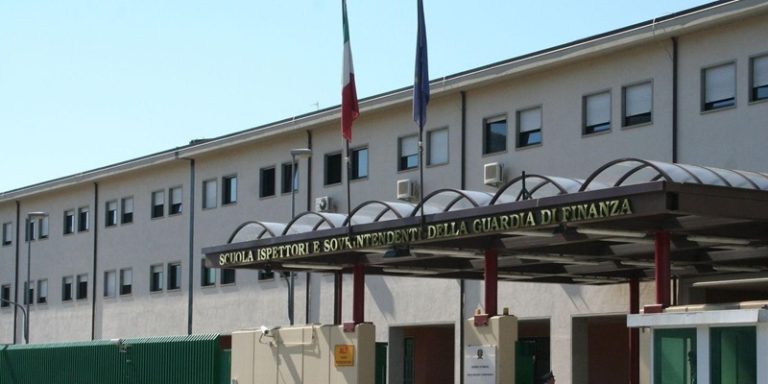 scuola ispettori gdf laquila violenza sessuale esami.jpg