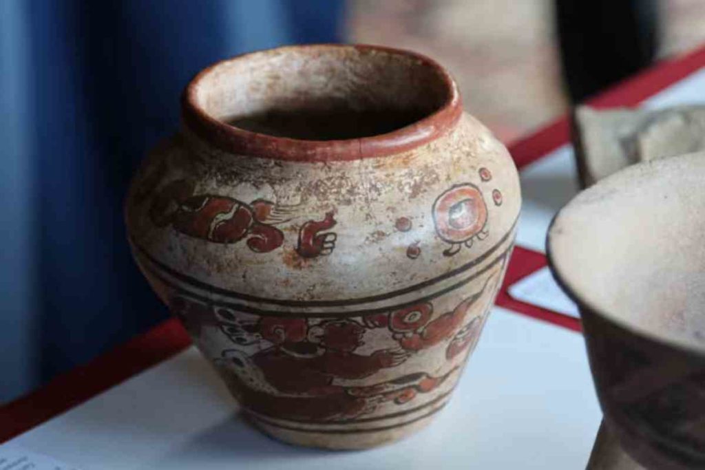 vaso maya.jpg