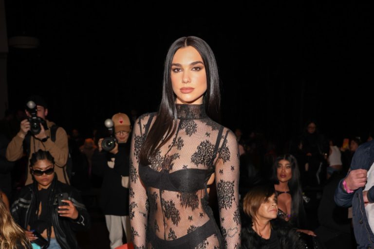 GI Dua Lipa Milano Fashion Week 2023.jpg