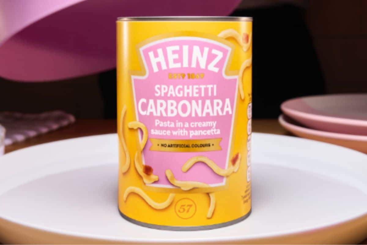 Spaghetti alla carbonara in lattina: un oltraggio alla tradizione culinaria italiana o un’innovazione per la Gen Z? 1 Heinz Carbonara.jpg