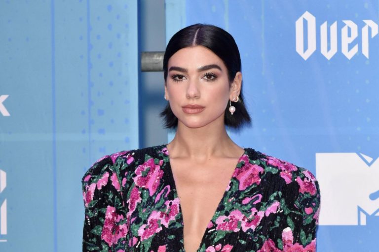 IM Dua Lipa.jpg