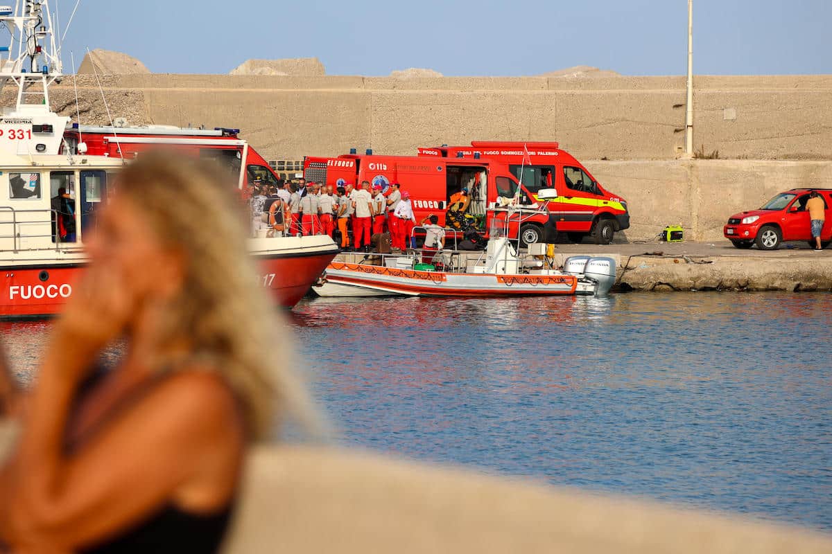 Naufragio di Palermo, la testimone: «Il mare era calmo, poi in 15 minuti s’è scatenato l’inferno» – L’intervista 1 Palermo naufragio.jpg