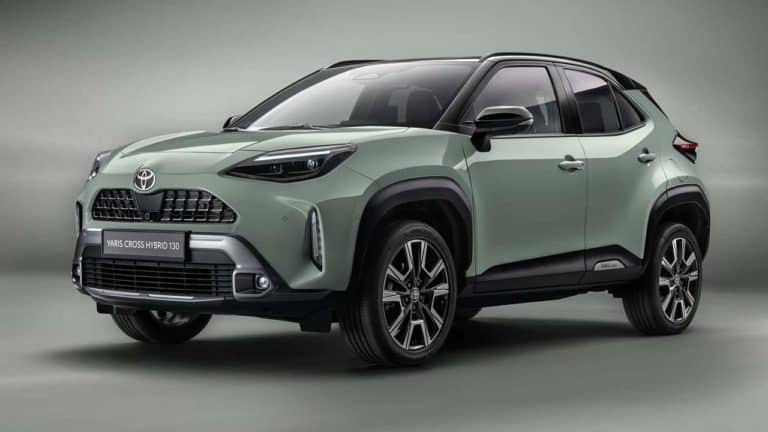 Toyota Yaris Cross 2024.jpg