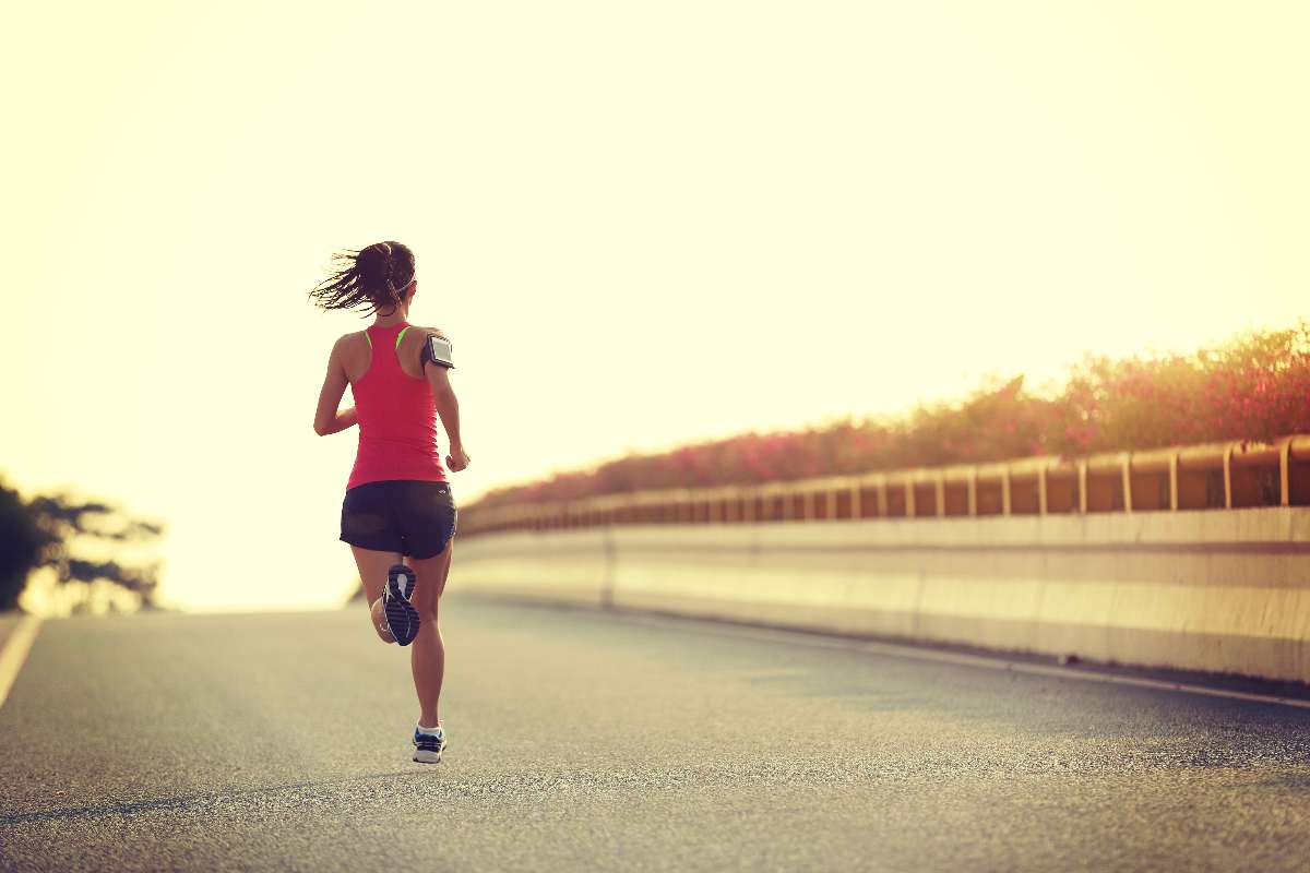 Come allenarsi con il caldo: guida pratica per un’estate in forma 1 allenamento con il caldo.jpg