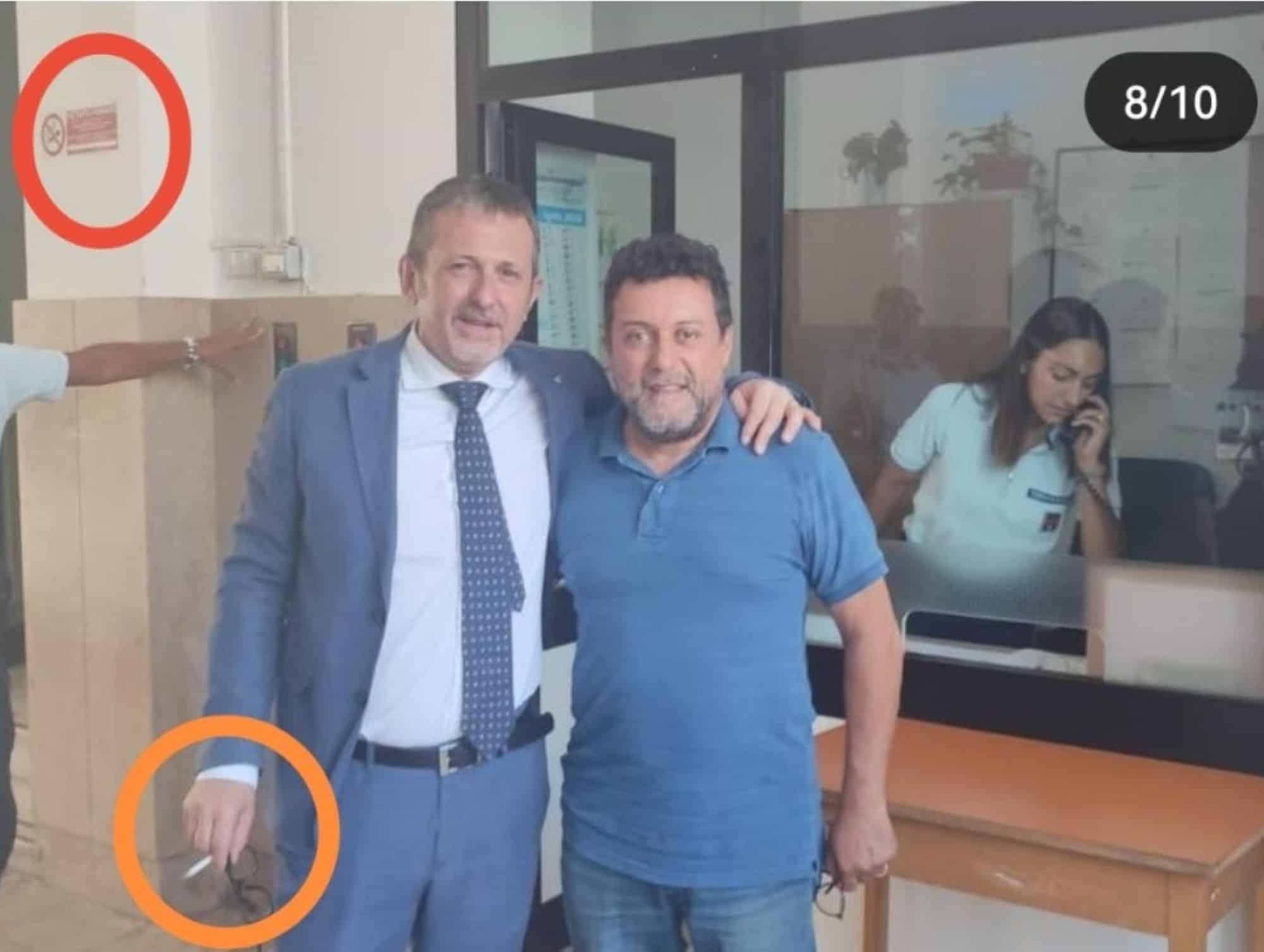 La gaffe del sottosegretario alla Giustizia Andrea Delmastro nel carcere di Brindisi: foto con sigaretta accesa dove è vietato fumare 1 andrea delmastro sigaretta 1 1.jpg