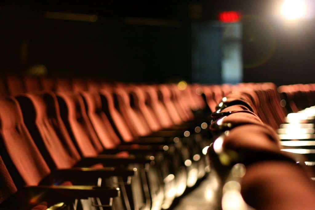 cinema sala generica.jpg