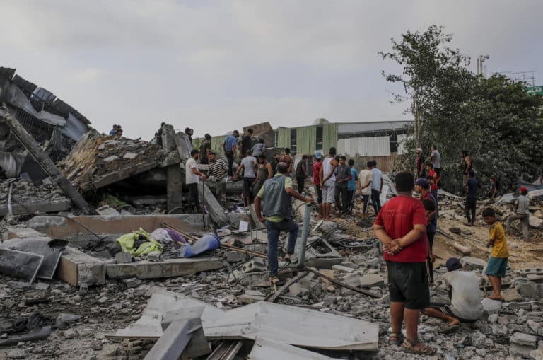 gaza striscia bombardamenti.jpg