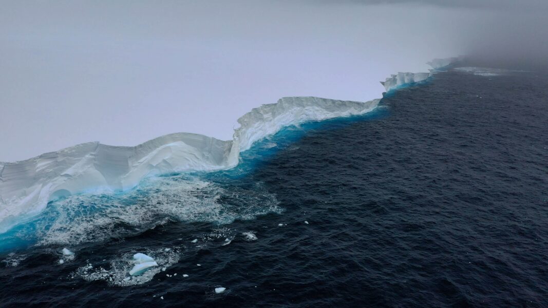 iceberg A23.jpg