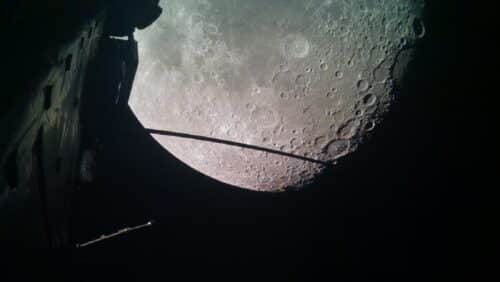 luna 500x282.jpg