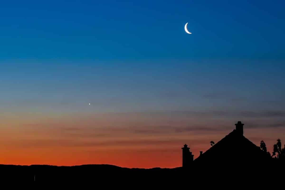 Tutti pronti domani per la “caccia al bacio” Luna-Venere, una sfida che può regalare una grande emozione 1 luna venere 5ago2024.jpg