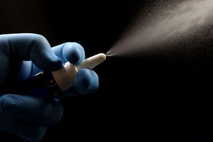 nasal spray m.jpg