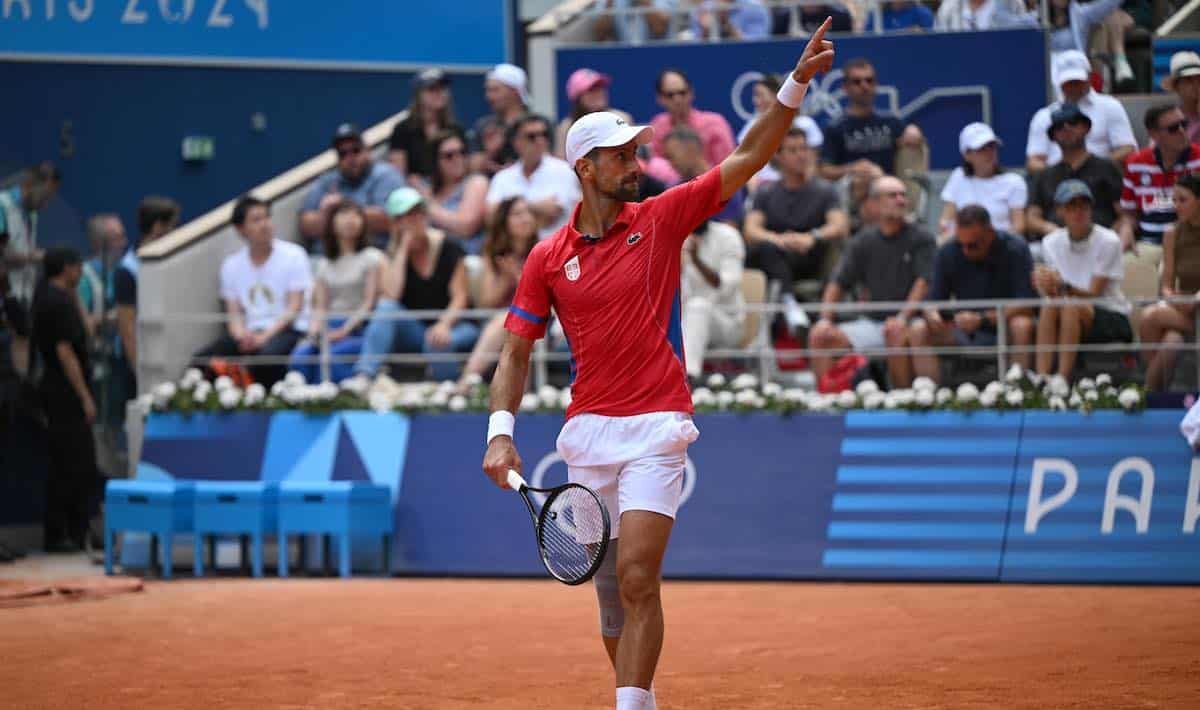 Infinito Djokovic: è lui il re delle Olimpiadi 2024 a Parigi. Gioia incontenibile, crolla a terra in lacrime alla fine della finale con Alcaraz 1 olimpiadi 2024 parigi djokovic alcaraz.jpg