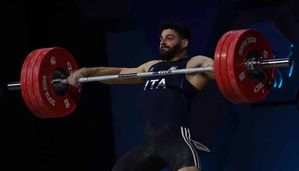 olimpiadi 2024 pizzolato sollevamento pesi bronzo.jpg