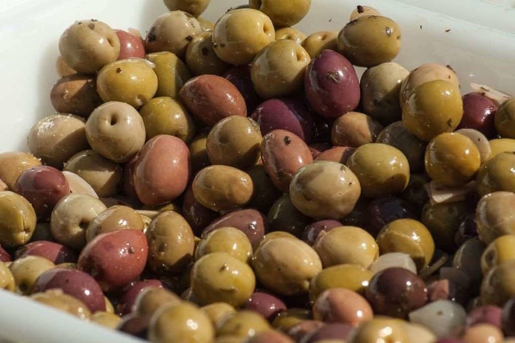 olive taggiasche.jpg