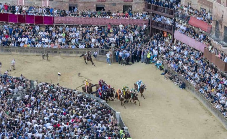 palio siena rinviato 2024.jpg