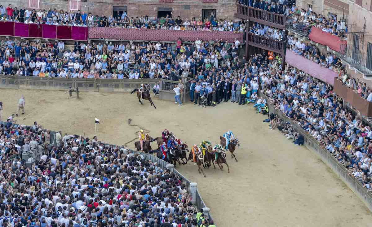 palio siena rinviato 2024.jpg