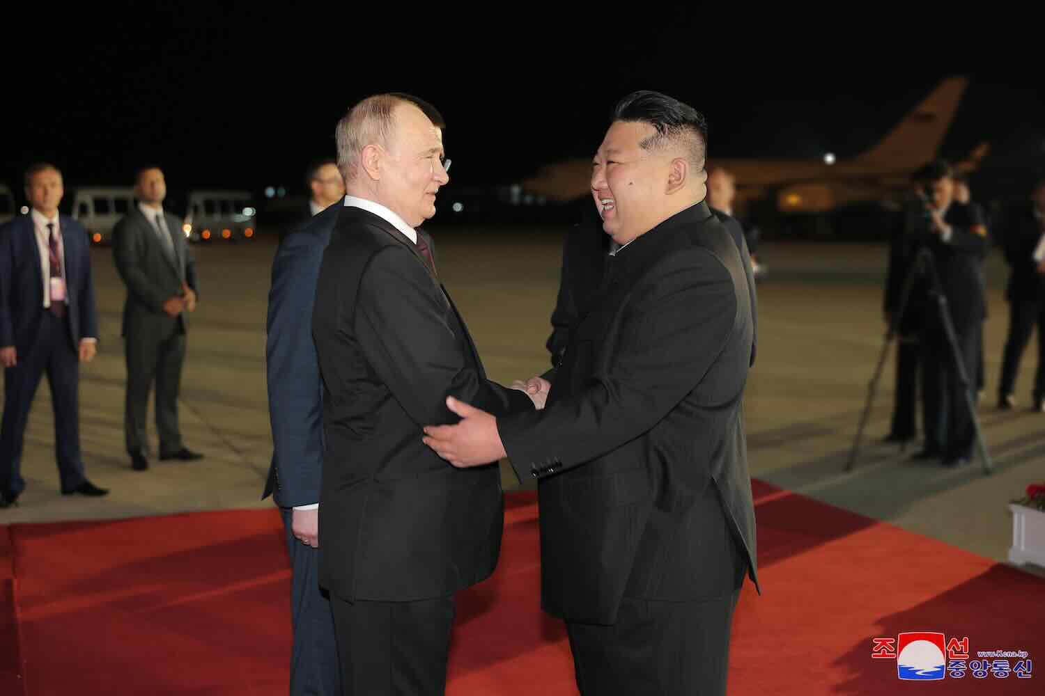 Kim Jong Un vende armi a Putin in cambio di capre: cosa c’è dietro lo scambio tra Russia e Corea del Nord 1 putin kim jong un.jpeg